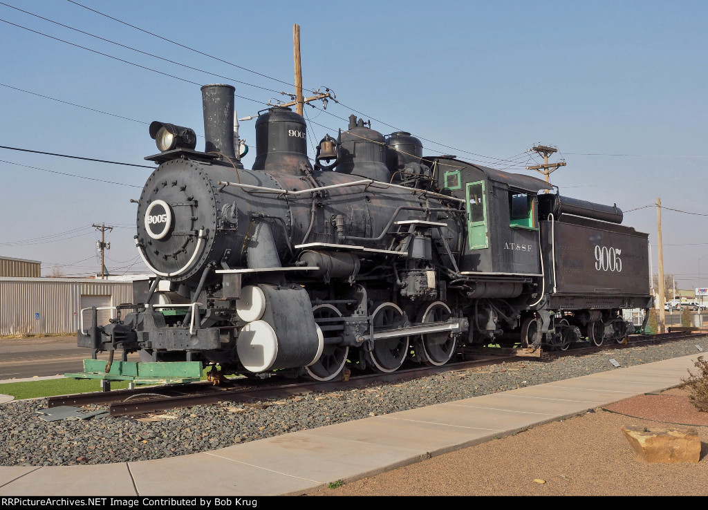 Bonus Steam alongside the Transcon:  ATSF 9005